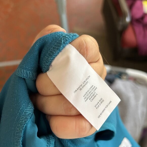 CABI Sigourney Pencil Skirt Womens 4 Blue Pockets Lined Rear Zip Style 3220 - Picture 6 of 6